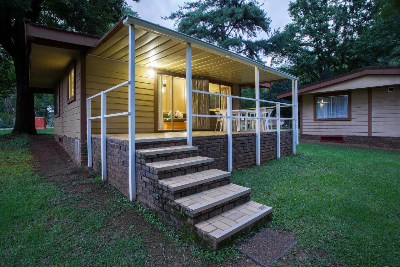 Merry Pebbles Resort Sabie Luaran gambar
